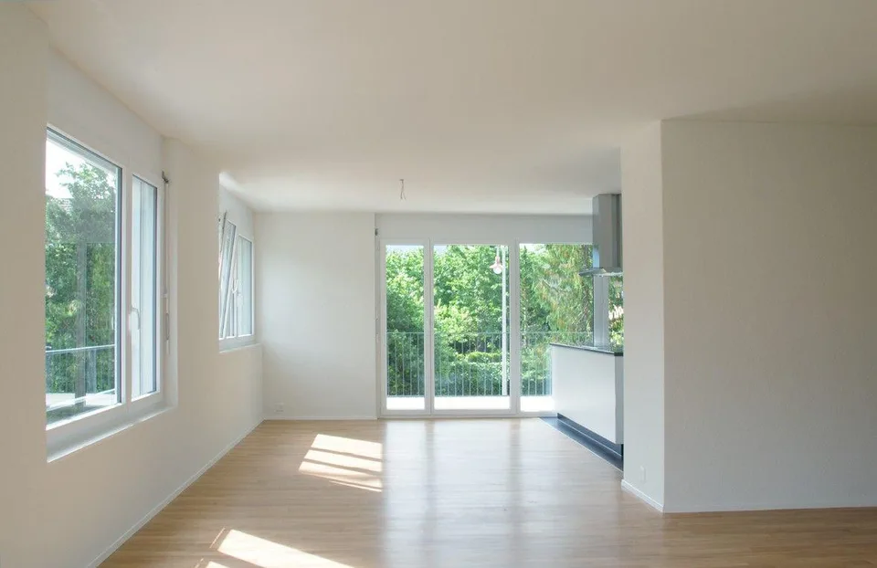 Grosszügige 4.5-Zimmer-Wohnung mit sonnigem Balkon in Bäretswil – Foto 6 von 12