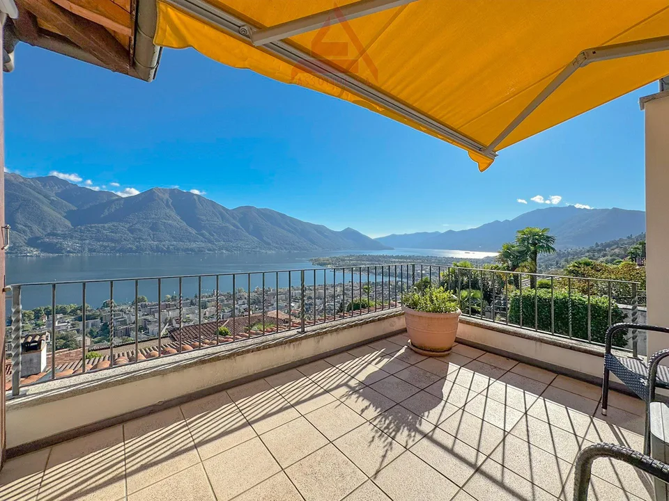 Villa mit einzigartiger Aussicht / Villa con vista esclusiva – Foto 6 von 10