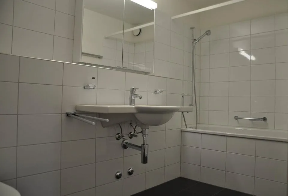 Grosszügige 3.5 Zimmer-Wohnung in Falwil