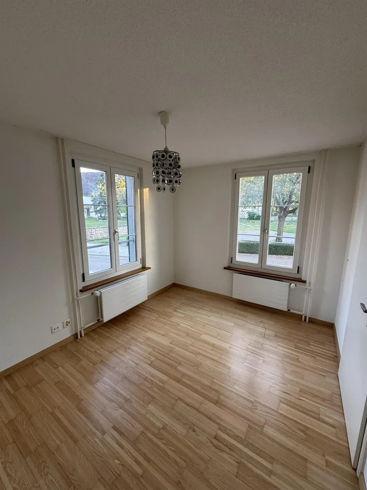 Charmante 3.5-Zimmerwohnung in denkmalgeschütztem Bauernhaus