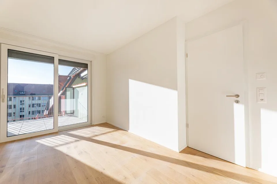 Vivere sopra i tetti di Zurigo - direttamente sulla piazza di Albisrieder – foto 2 di 12
