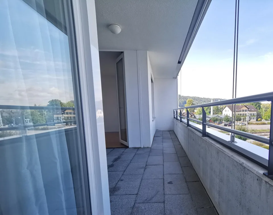 Moderne 2.5-Zimmerwohnung im 1.OG