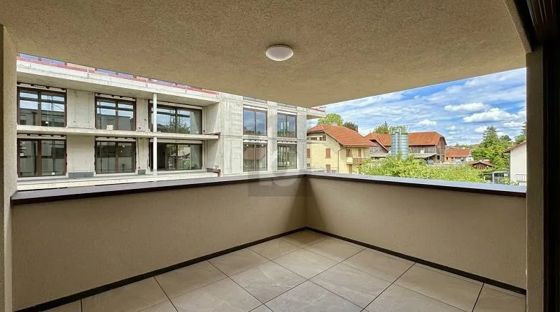 MAGNIFICO E MODERNO CON TERRAZZA