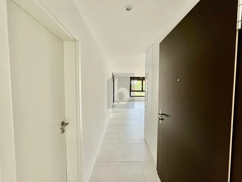 MAGNIFICO E MODERNO CON TERRAZZA