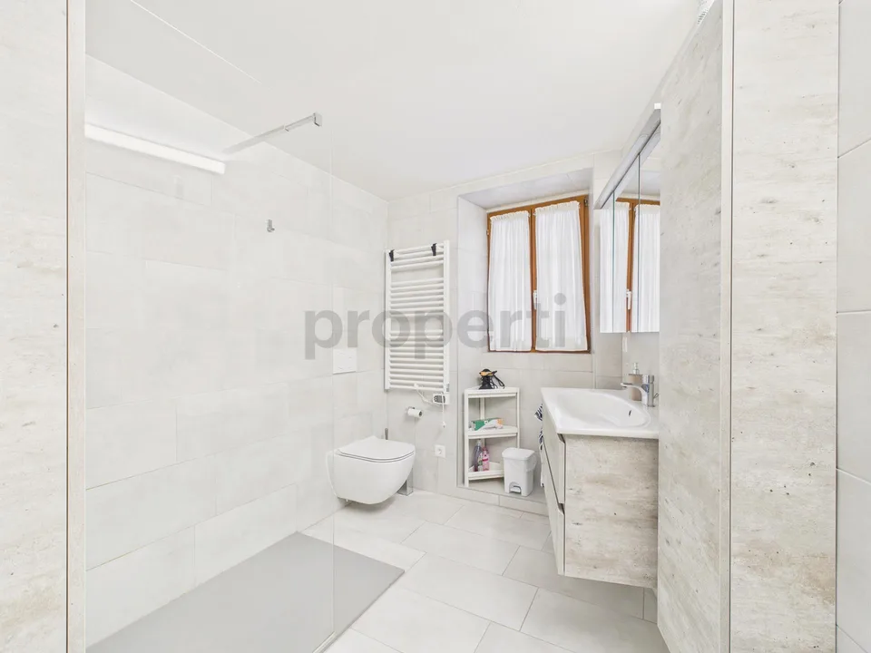 Elegant independent house 3 rooms with balcony, Breggia – photo 8 of 27