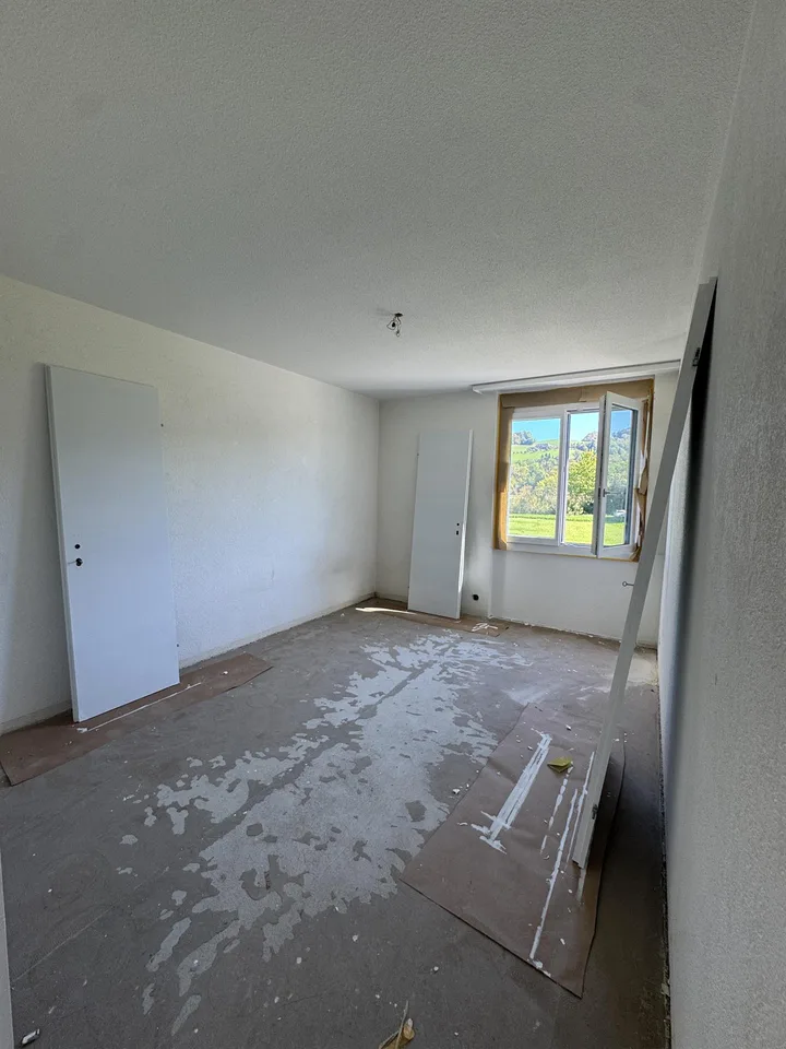 Neu renoviert, 4.5 Zimmerwohnung in gepflegter Liegenschaft