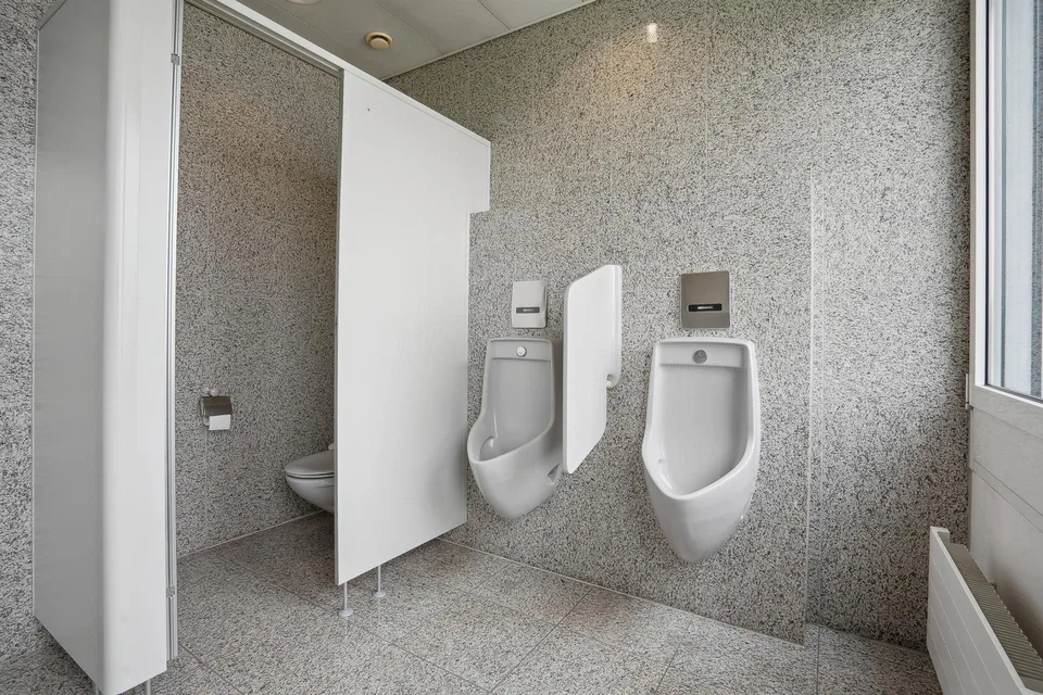 Viel Raum für Ihre Vision Büro-/Gewerbefläche nahe Flughafen Zürich – foto 11 di 11