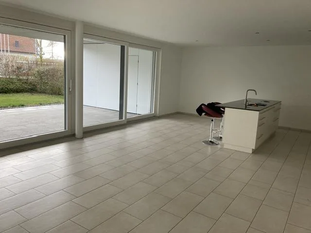 Sehr gepflegte und grosse 4½-Zimmer Parterre-Wohnung an top Lage – Foto 4 von 17