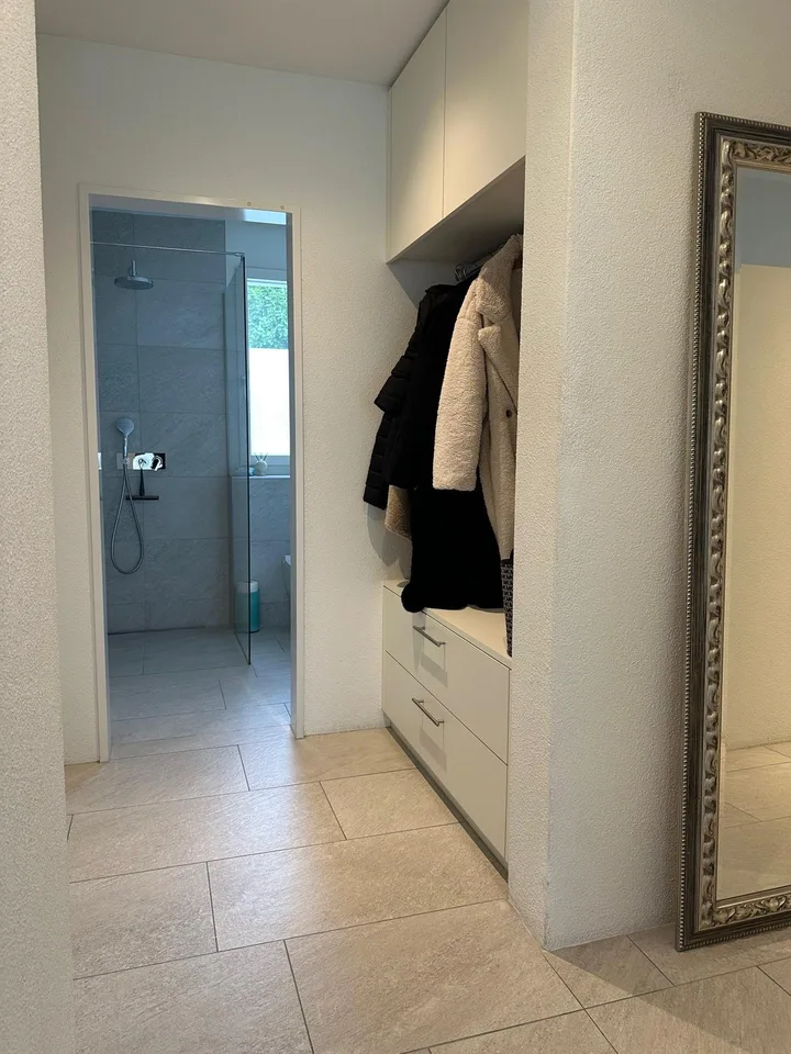 Sehr gepflegte und grosse 4½-Zimmer Parterre-Wohnung an top Lage – Foto 2 von 17