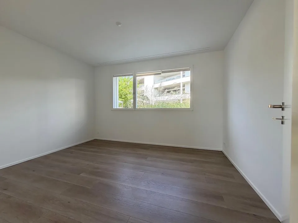 Sehr gepflegte und grosse 4½-Zimmer Parterre-Wohnung an top Lage – Foto 10 von 17
