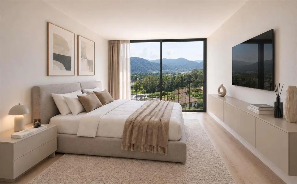 Exklusive Villa mit Pool und Panoramablick auf den See – Foto 3 von 7