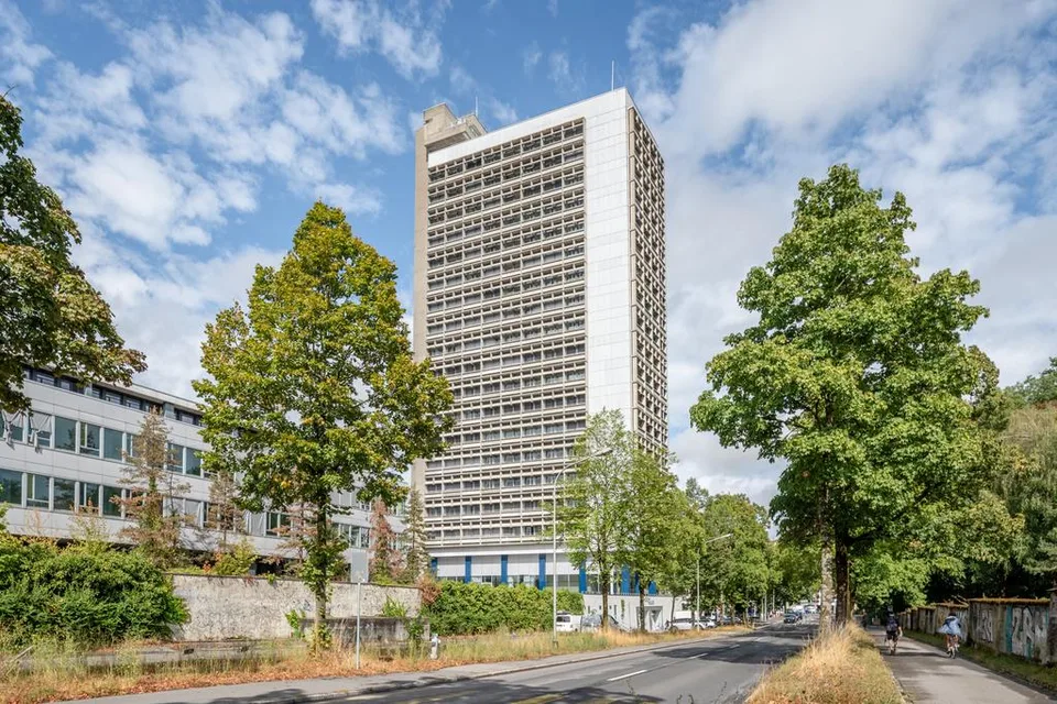 Büroflächen im Hochhuus: Ankommen, einrichten, durchstarten – Foto 2 von 10