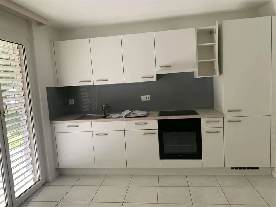 Roveredo (GR) - Generoso 4.5 Locali di 90 mq con Giardino Privato e Do