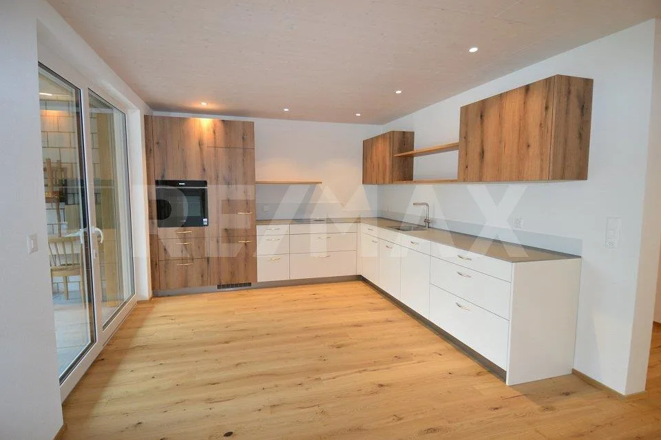 Familienhaus mit Einliegerwohnung - Perfekt als Generationenhaus oder zur Miete – Foto 4 von 14