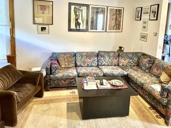 5 1/2-Zimmer-Haus mit grossem Umschwung an sehr ruhiger, Lage / cas... – Foto 2 von 30