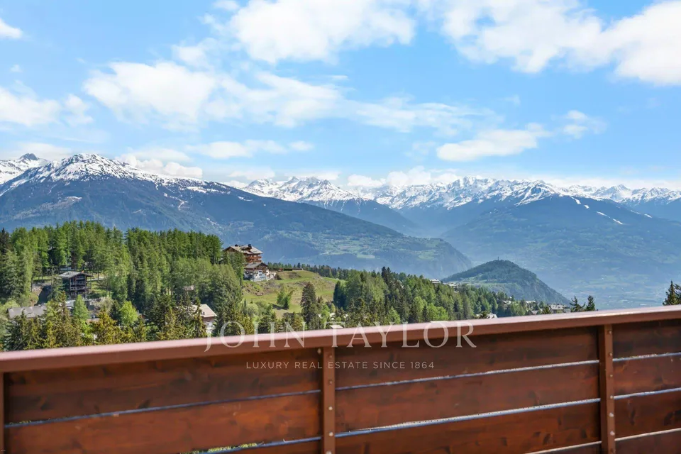 Penthouse mit 93m2 Terrasse und Panoramablick auf die Alpen, in d... – Foto 9 von 13