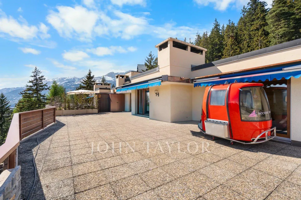 Penthouse mit 93m2 Terrasse und Panoramablick auf die Alpen, in d... – Foto 10 von 13