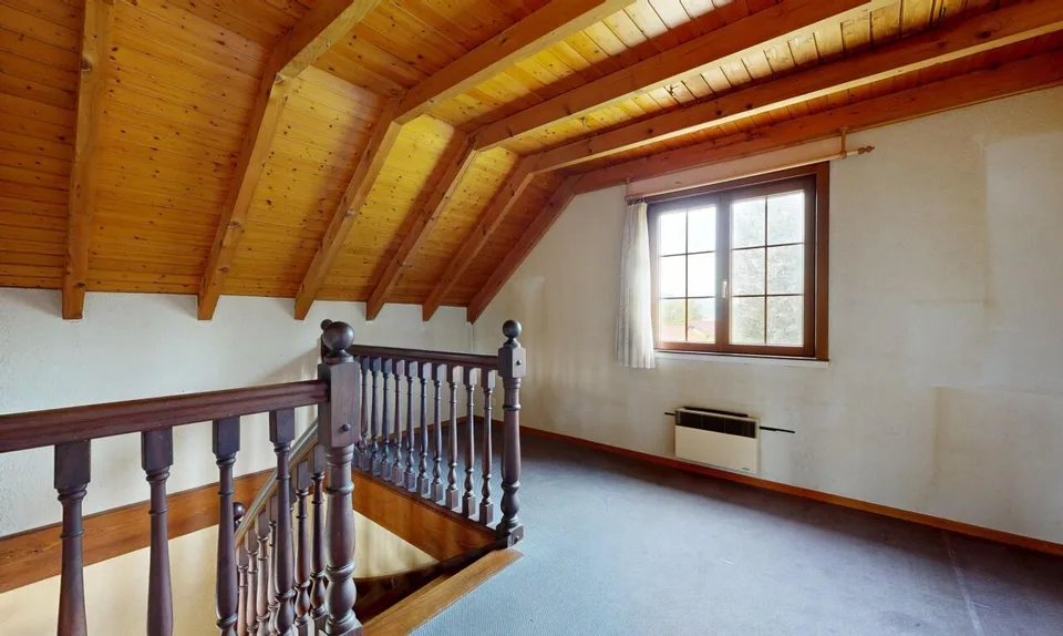 4,5-Zimmer-Einfamilienhaus, Doppelgarage und großes Grundstück – Foto 10 von 11