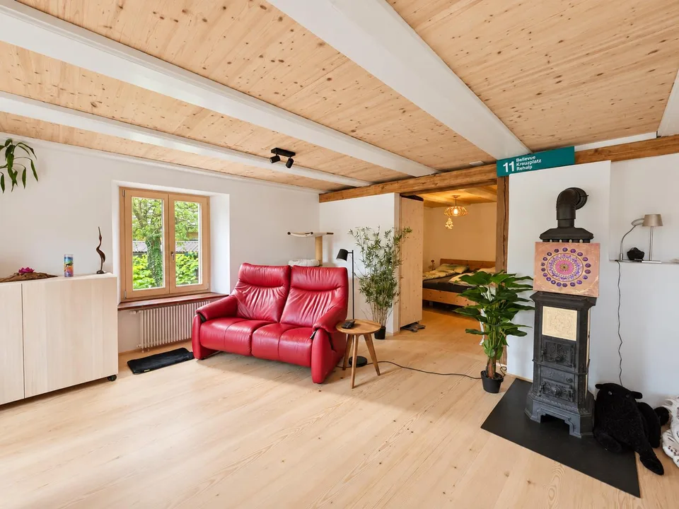 Charmant appartement 2.5 pièces à Niederlenz – Bâtiment historique, rénové à la moderne
