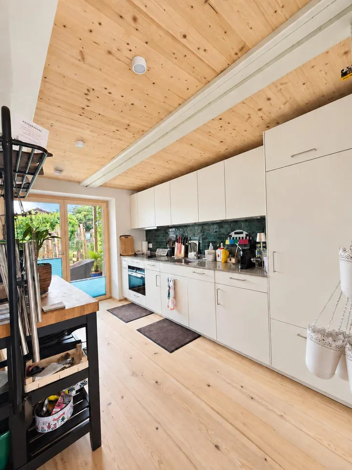 Charmant appartement 2.5 pièces à Niederlenz – Bâtiment historique, rénové à la moderne