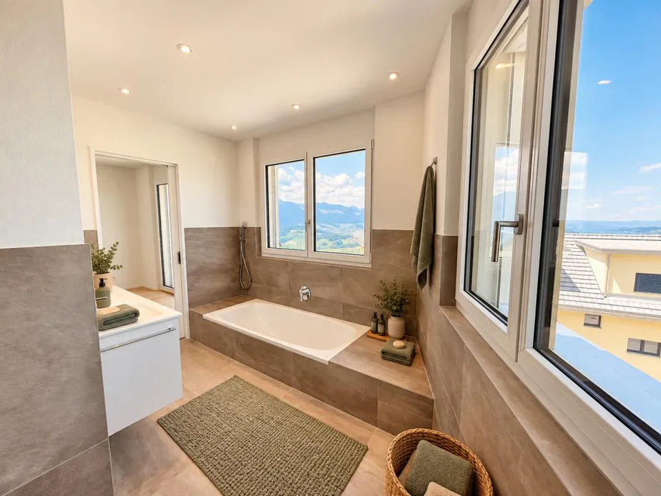 Appartamento attico di lusso 5,5 locali con vista lago e montagna