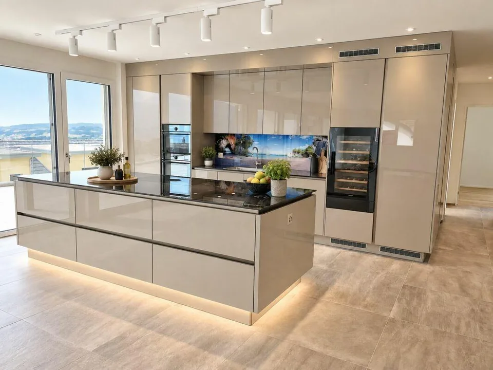 Appartamento attico di lusso 5,5 locali con vista lago e montagna