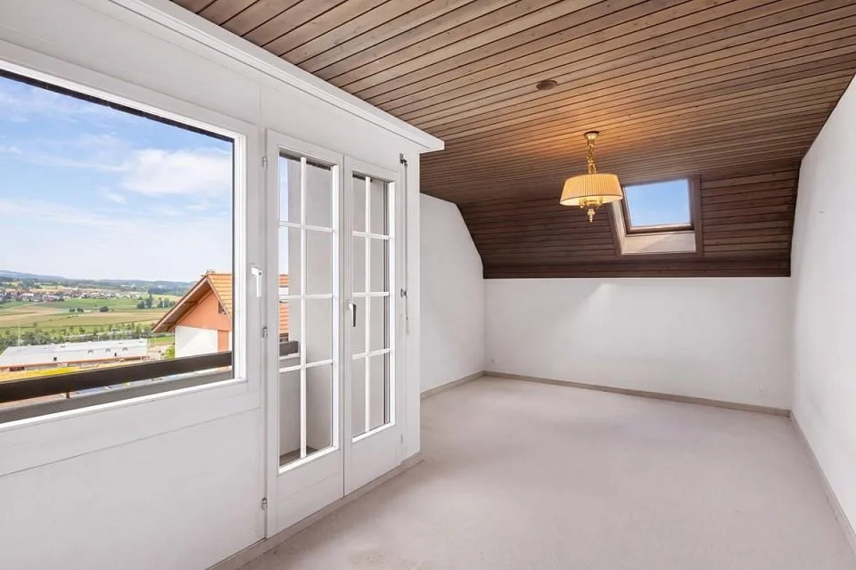 Gepflegtes Einfamilienhaus auf 1'008 m² Grundstück mit aussergewöhn... – Foto 6 von 6