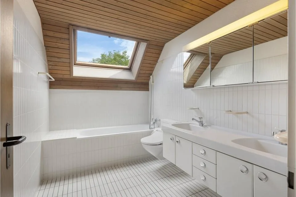 Gepflegtes Einfamilienhaus auf 1'008 m² Grundstück mit aussergewöhn... – Foto 5 von 6