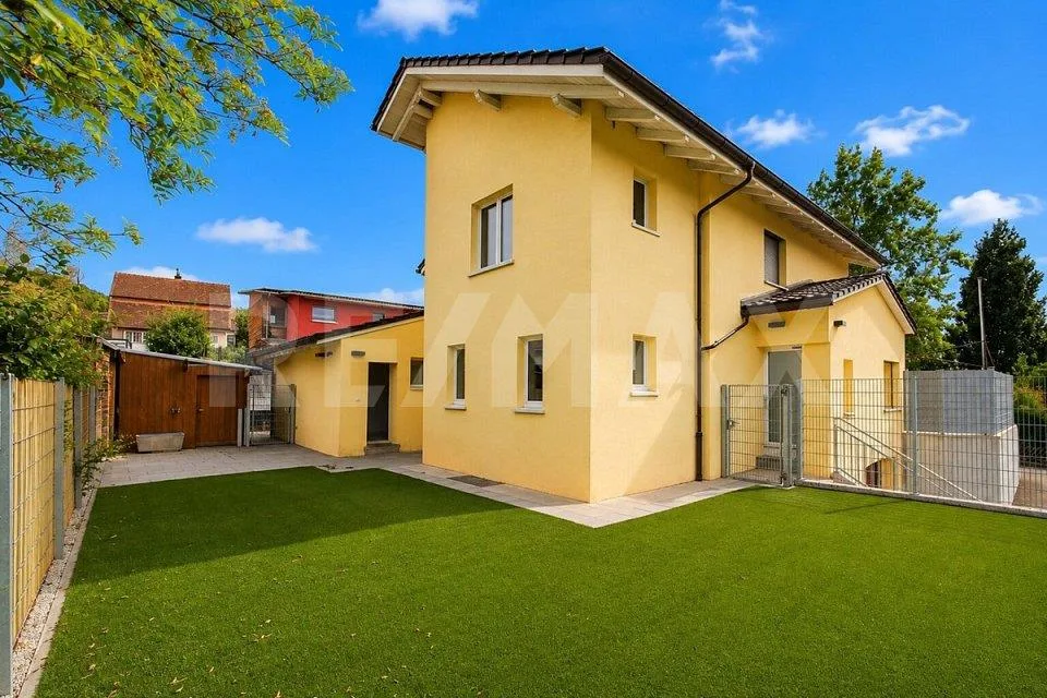 Una casa piena di possibilità in una zona residenziale popolare – foto 13 di 13