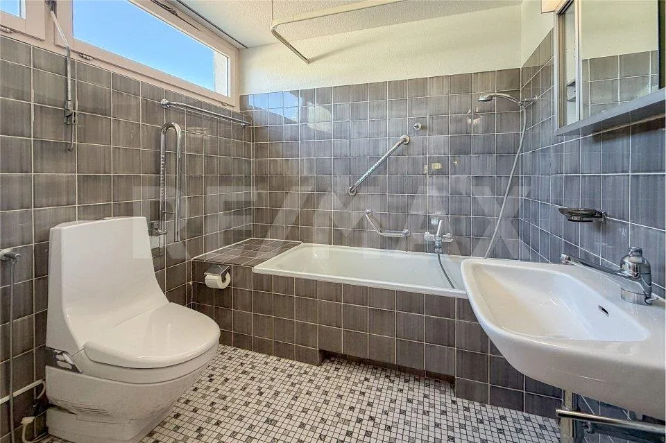 Une maison avec une vue panoramique Bungalow avec appartement annexe à Möhlin à vendre – photo 10 sur 13