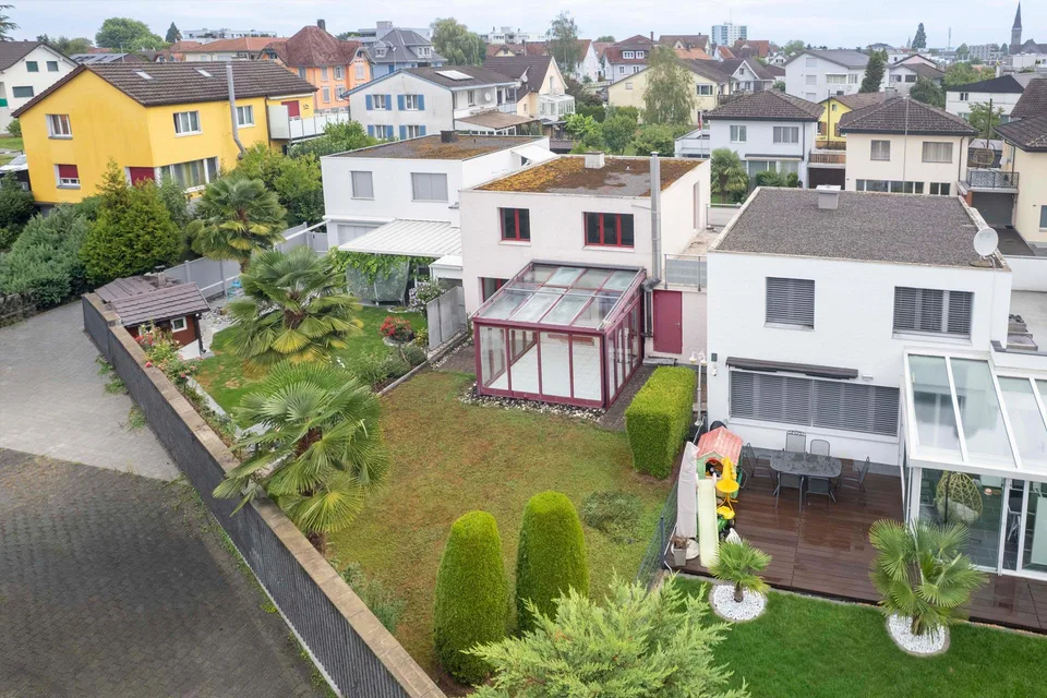 Casa a schiera con giardino invernale – foto 2 di 13