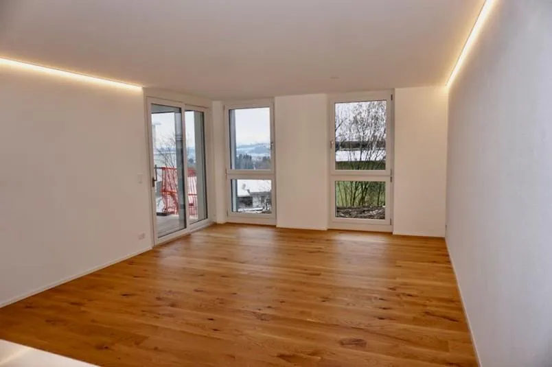 Moderne 2.5-Zimmerwohnung mit Loggia und Gartensitzplatz