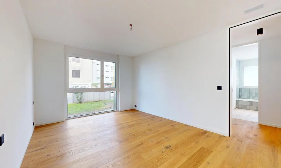 Moderno appartamento giardino di 4,5 stanze con arredi di alta qualità a Uster – foto 9 di 11