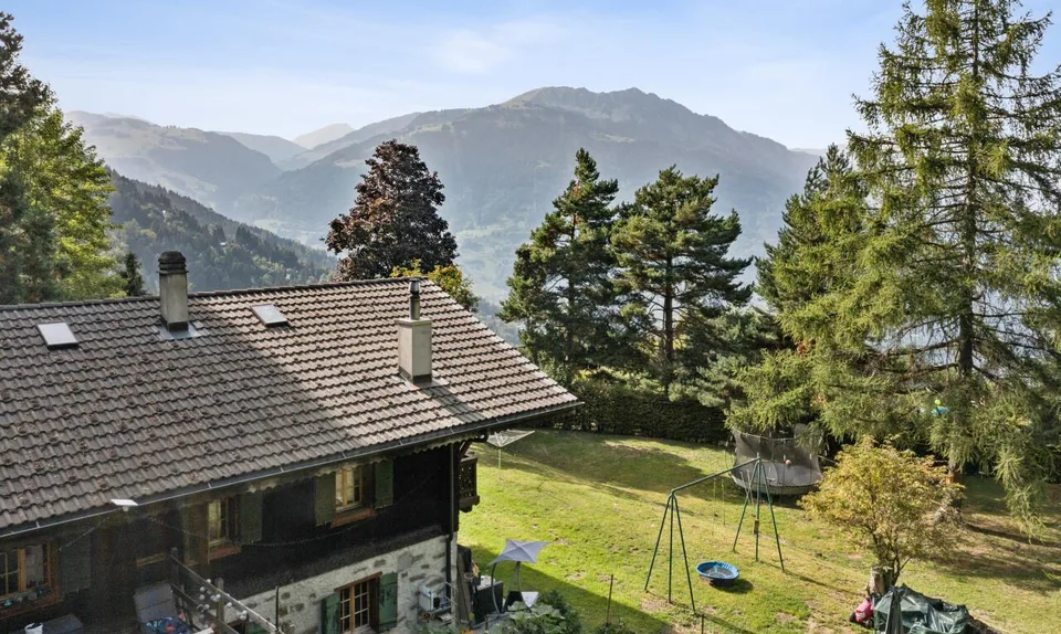 Les Giettes – Chalet de caractère sur un terrain d'exception – photo 5 sur 11