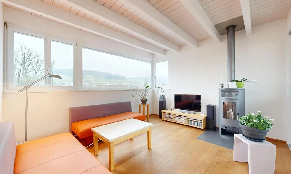 Einfamilienhaus mit vermieteter Werkhalle, PV-Anlage und Potenzial – Foto 10 von 13