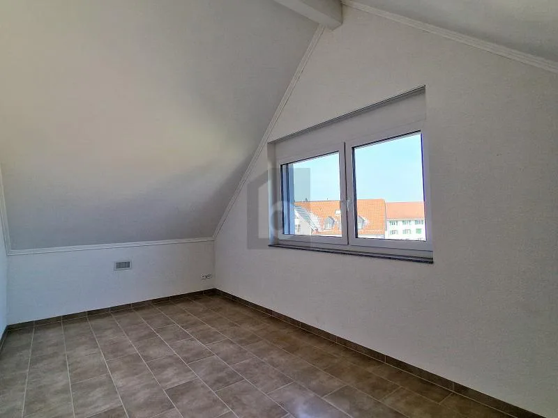 GROSSZÜGIG MIT 2 TERRASSEN