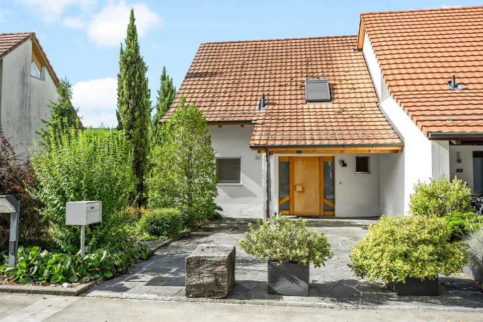 Ruhig gelegen, weit oben: Einfamilienhaus mit Panoramablick – Foto 13 von 15
