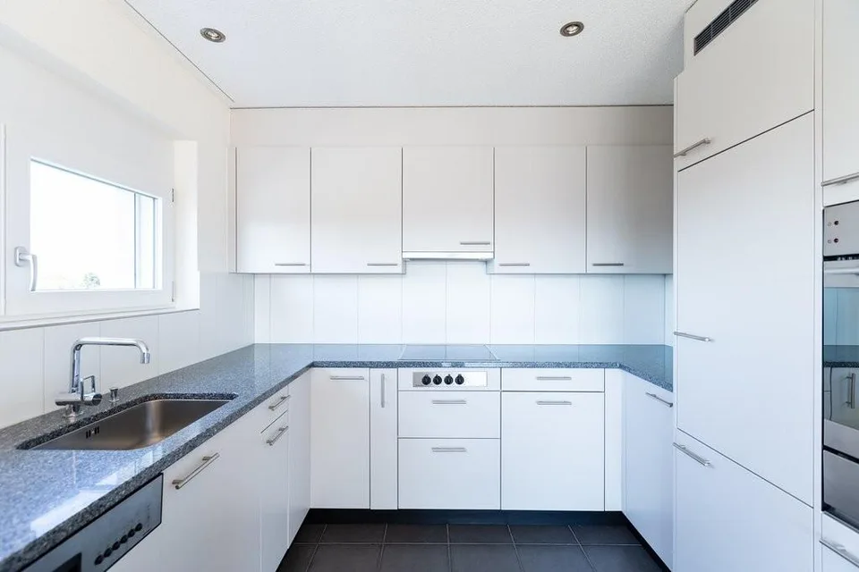 Beautiful, modern 4.5-room attic apartment in Herzogenbuchsee
