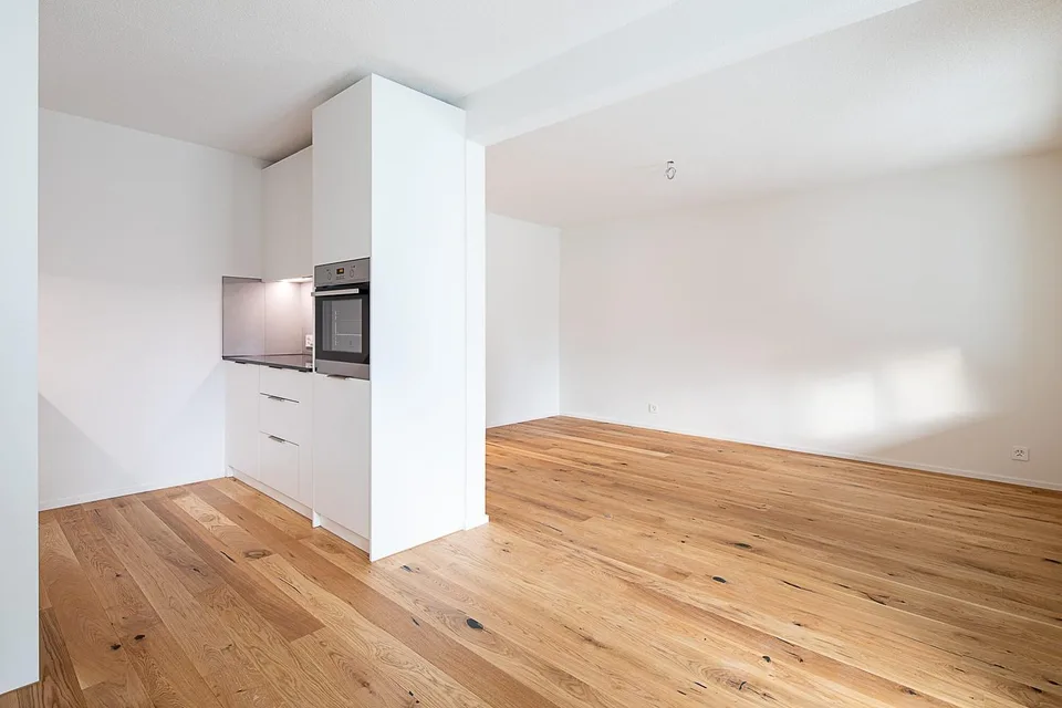 Sanierte 3.5-Zimmerwohnung am Loryplatz zu vermieten! – photo 2 sur 12