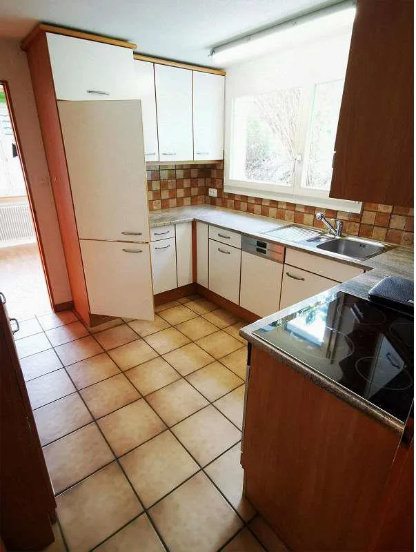 Nachmieter gesucht: 4-Zimmer-Einfamilienhaus mit Garten und Garage