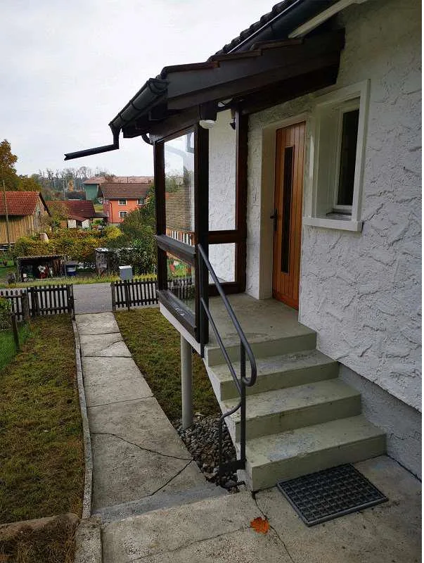 Nachmieter gesucht: 4-Zimmer-Einfamilienhaus mit Garten und Garage