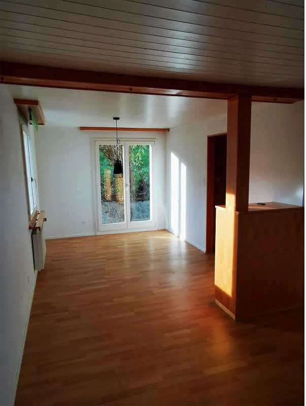 Nachmieter gesucht: 4-Zimmer-Einfamilienhaus mit Garten und Garage