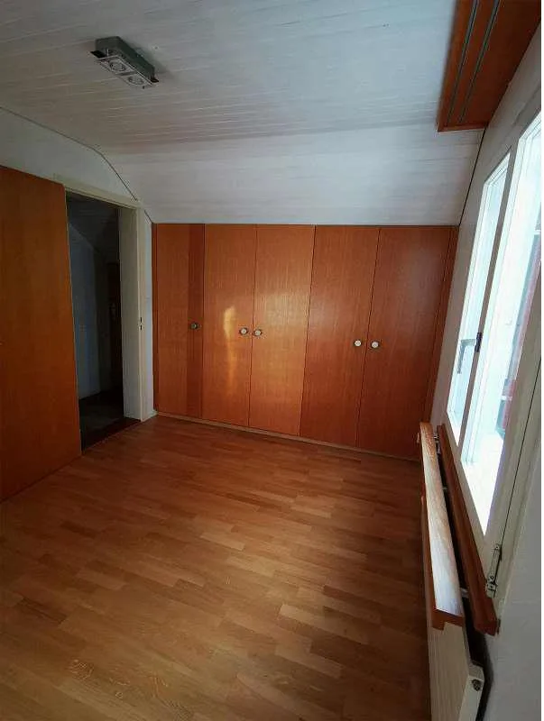 Nachmieter gesucht: 4-Zimmer-Einfamilienhaus mit Garten und Garage