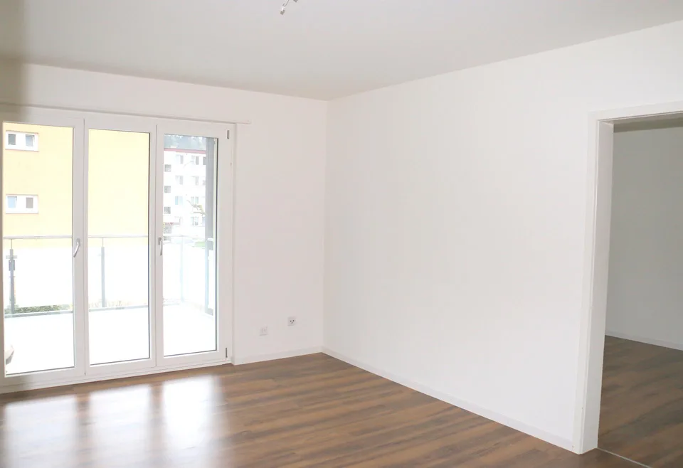 Renovierte 4.5 Zimmerwohnung mit grosser Terrasse in ruhiger Umgebung