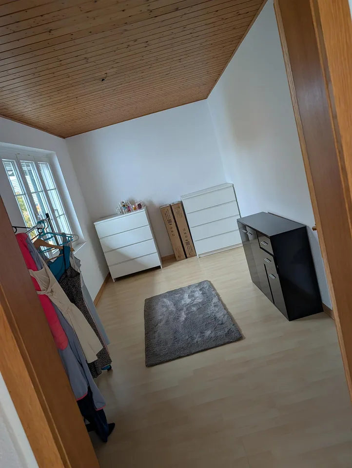 Nachmieter gesucht, 7 Zimmer-Haus