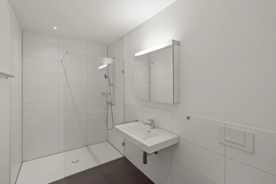 Grosse, Neuwertige Wohnung