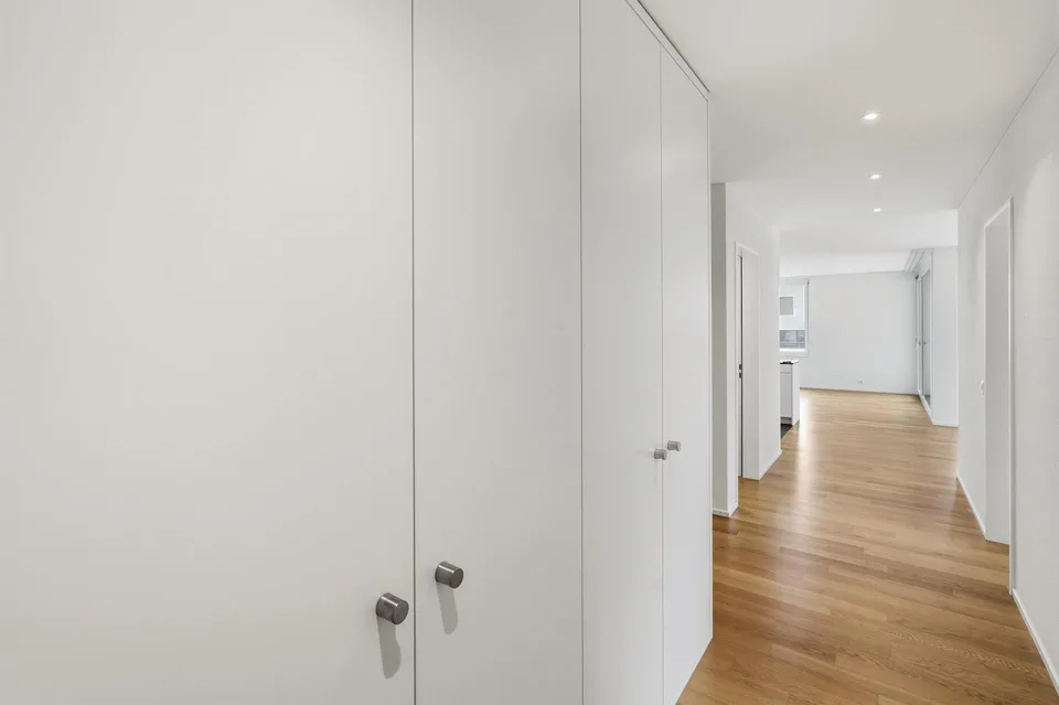 Grosse, Neuwertige Wohnung
