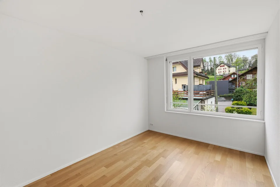 Grosse, Neuwertige Wohnung