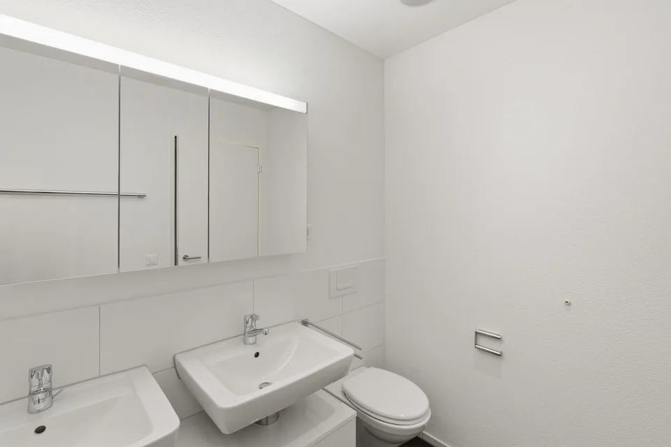 Grosse, Neuwertige Wohnung