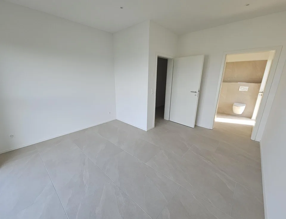Exklusives, modernes Wohnen mit Seeblick, Erstvermietung, Hausteil